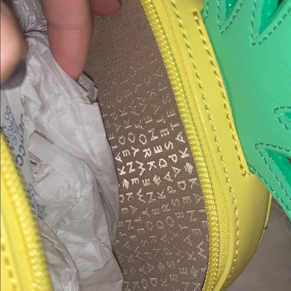 KateSpade - Picture 3 of 3